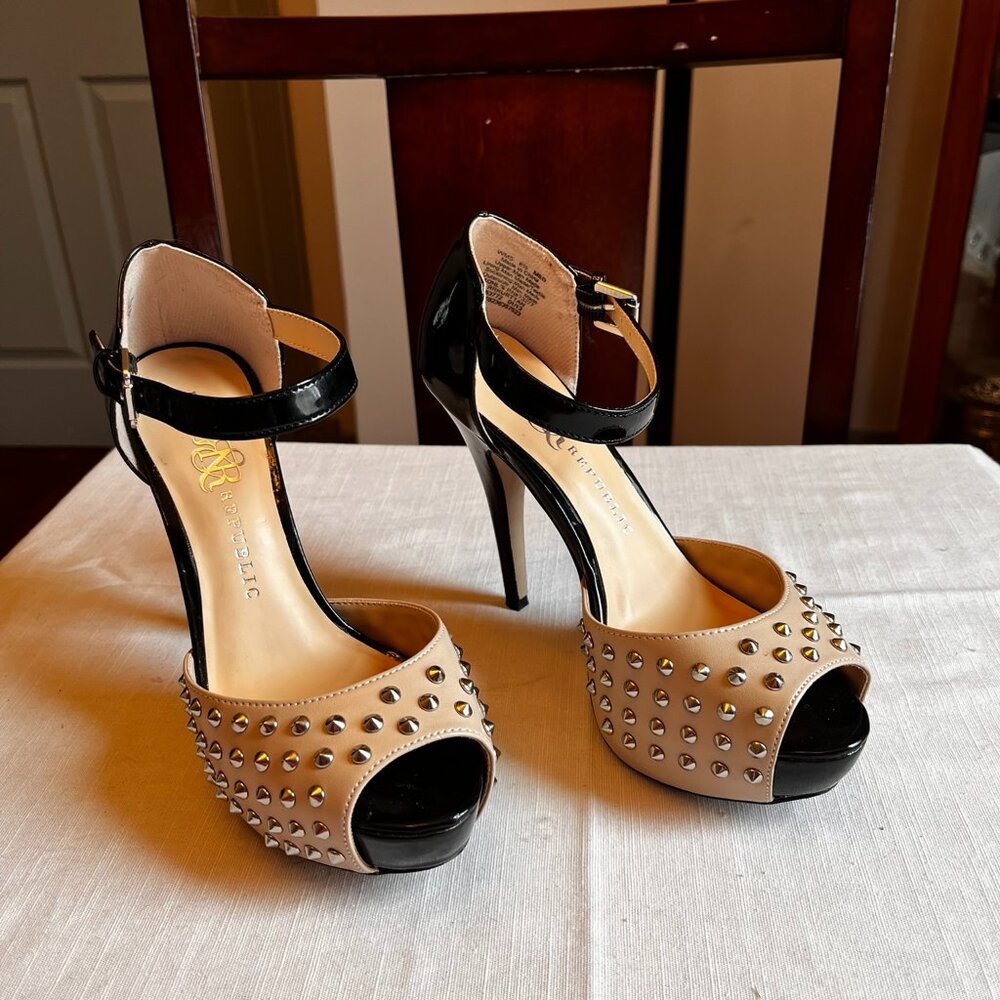 Rock & Republic "Kurttan" Collection Platform Heals ~ Size 6.5M ~ Black/Tan